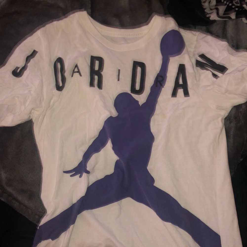 Air Jordan women’s shirt